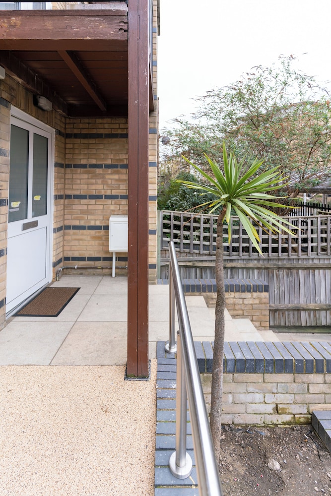 outdoor bbq area