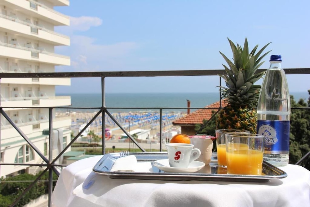 2Floor Apartment en Karpathos — balance & terrace