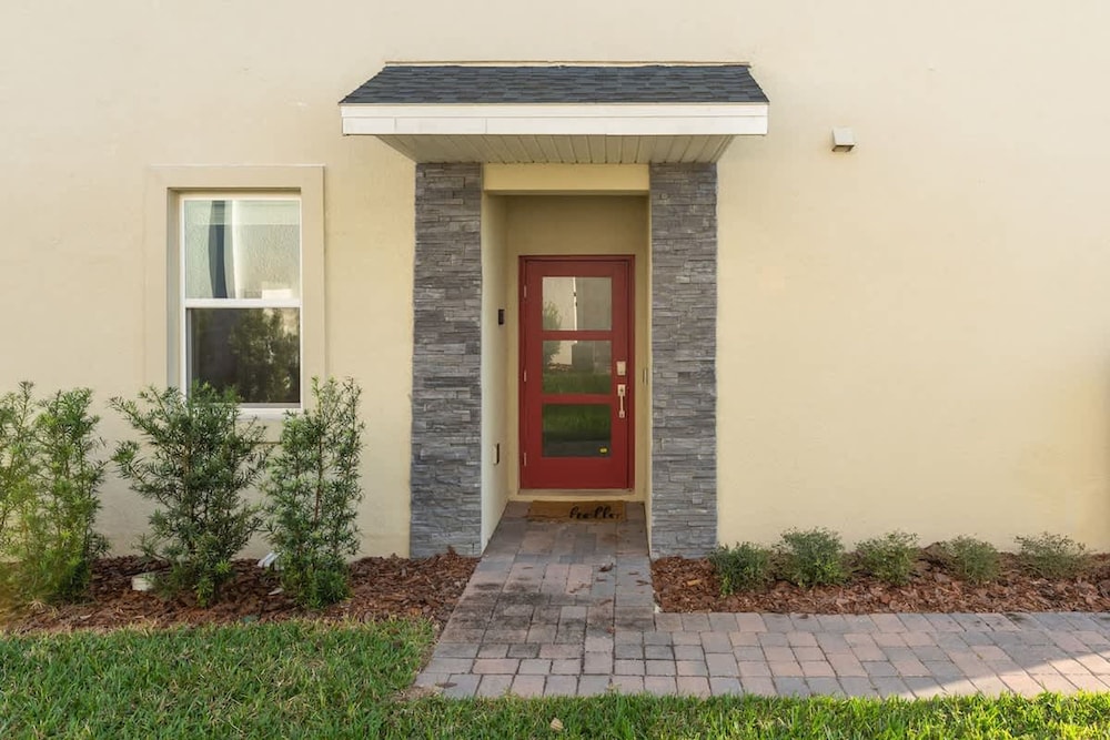 No Stairs 2BR Apartment at Champions Gate