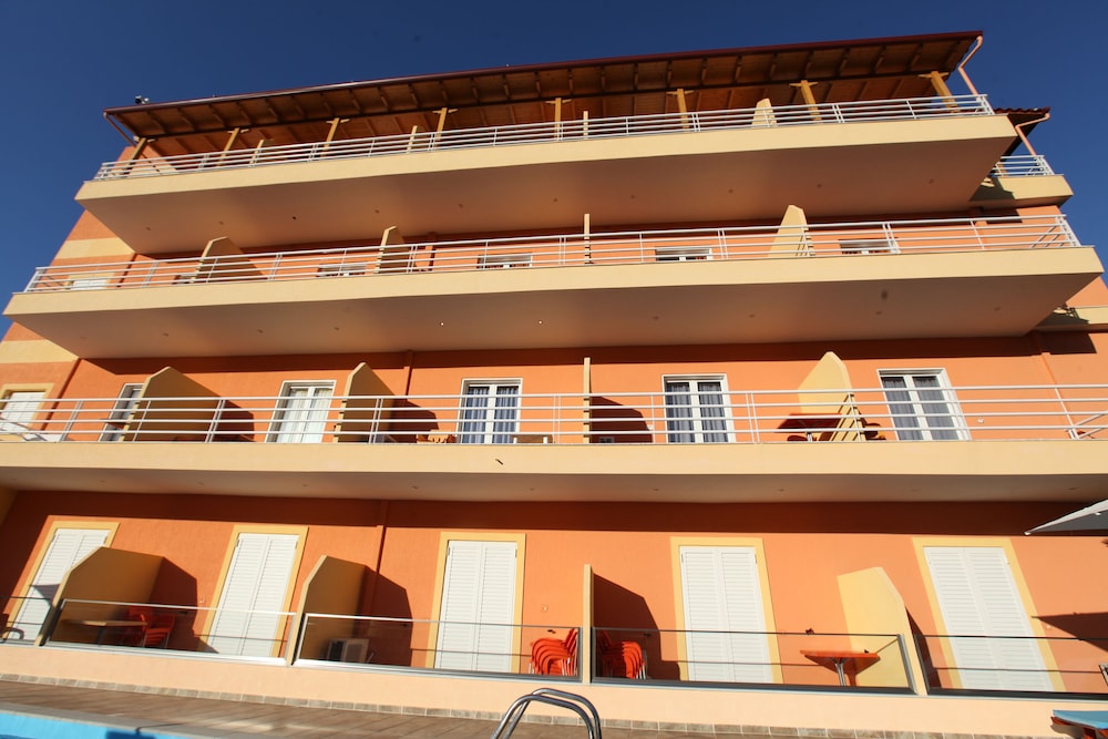 Karos Hotel Llaman