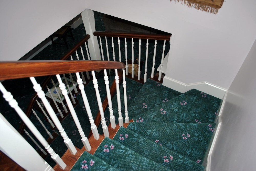 Bar Harbor Vacations - Stone Throw Cottage - Property Image 9