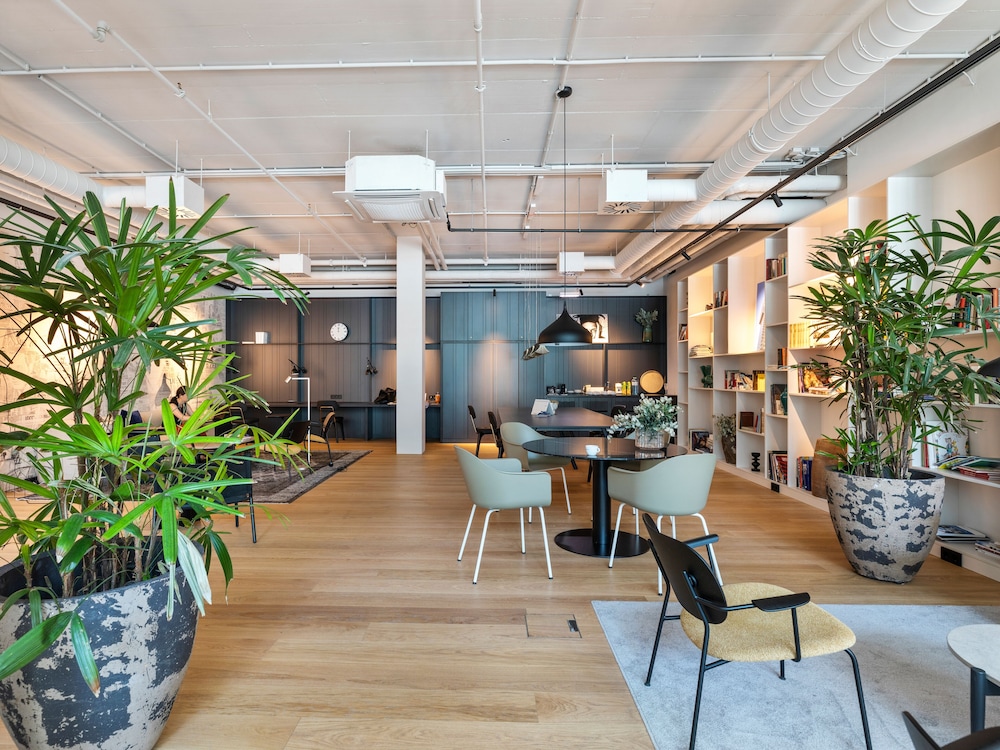 meeting & event spaces