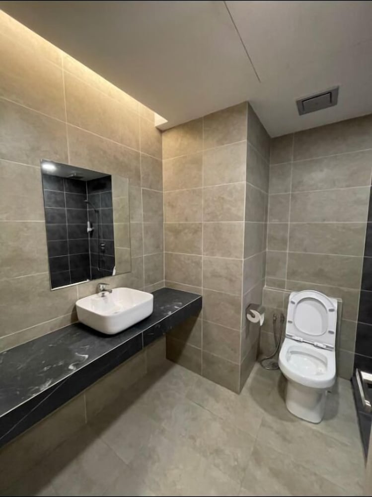 Aru Suites Kota Kinabalu