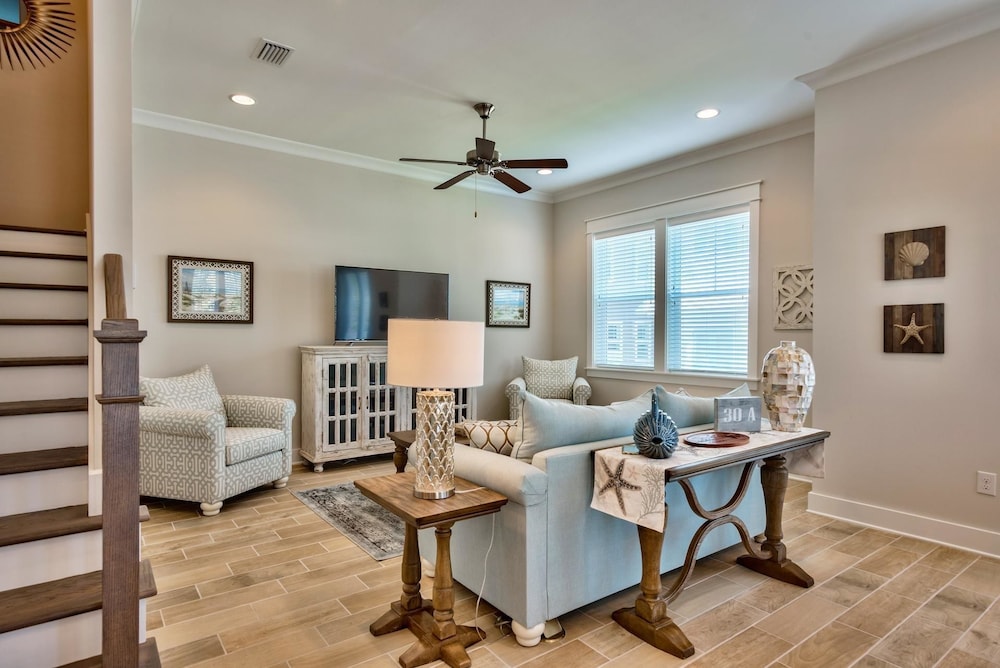 JACK's Place 3 Bedroom Condo By Coastal Dreamin
