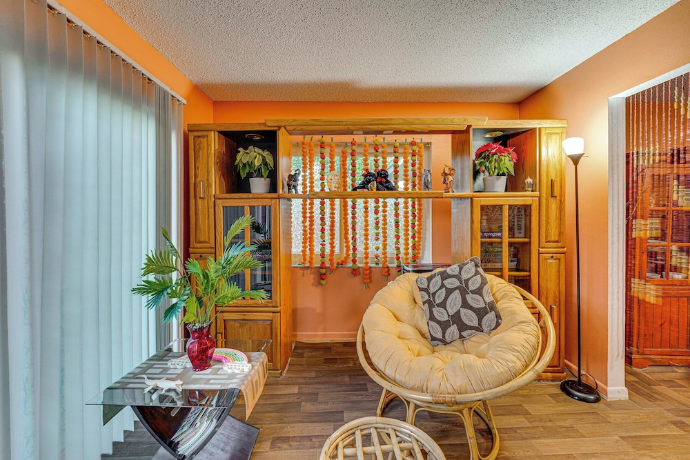 Pet-friendly Horse Capital Hub w/ Patio & Yard
