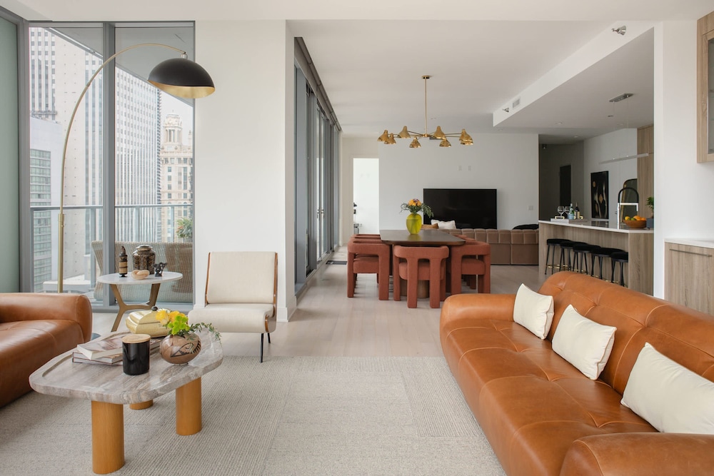 The Lyra Luxury Group Getaway - Two Penthouses