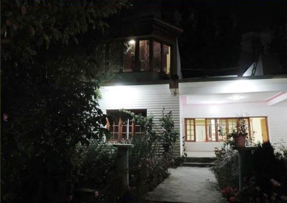TIH A O Guest House & Home stay