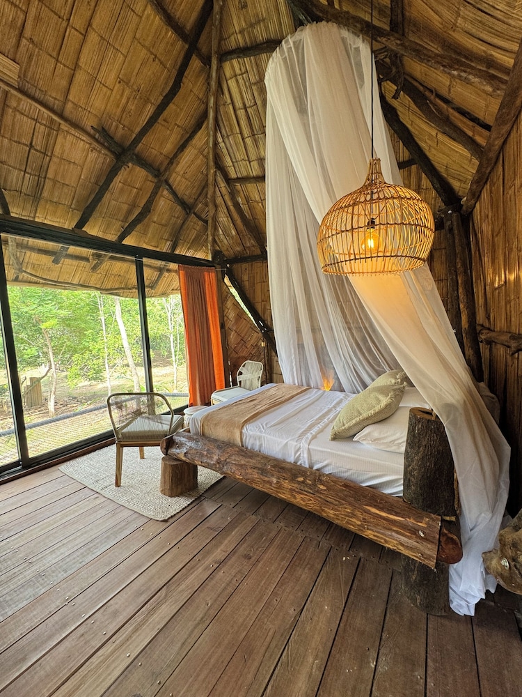 Akasha suites