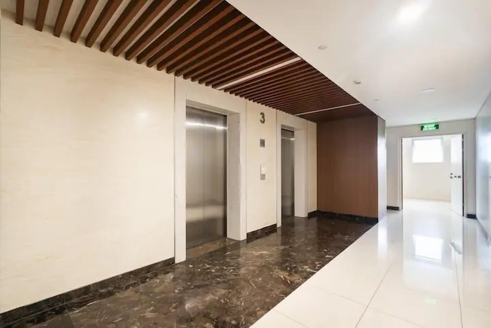 Scenic Valley View Residence