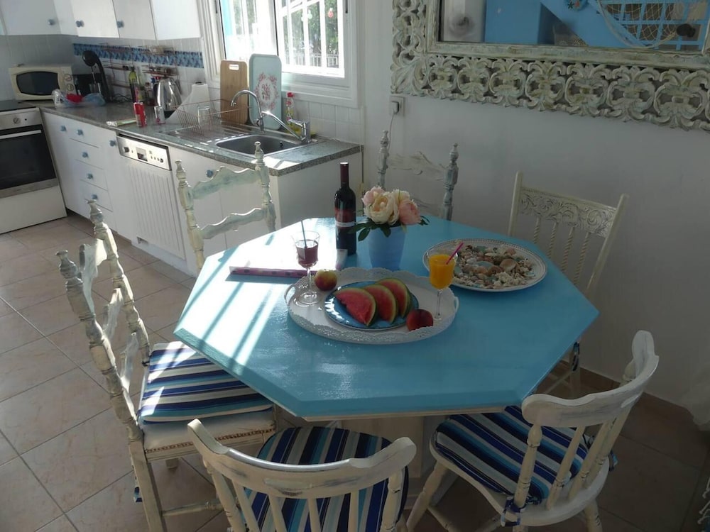 2bed Villa - Private Pool - Steps From the Beach! view 5