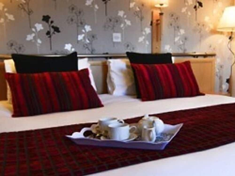 The Holly Hill Inn