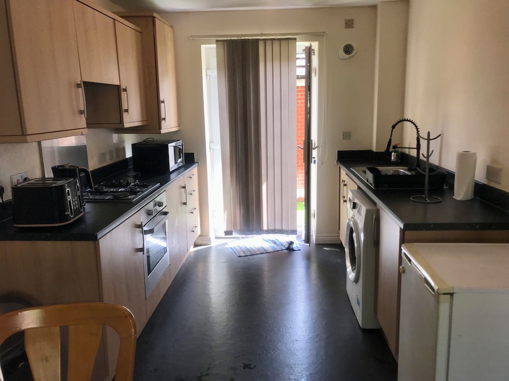 Immaculate 2-bed Apartment in Smethwick