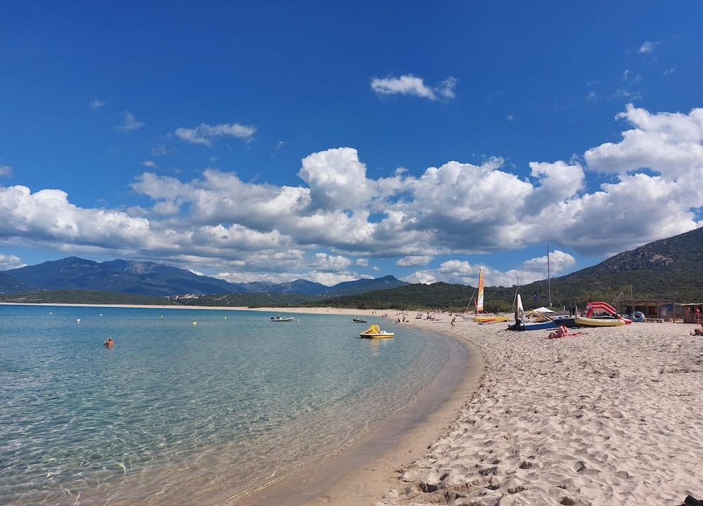 Chalet in Propriano Near Sandy Beaches