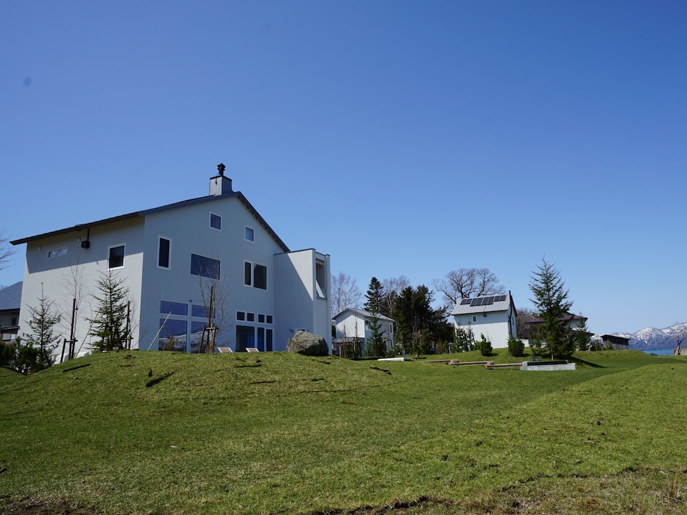 Sansui Lakeside Villa