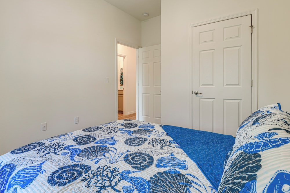 Spacious Home Near Dtwn Psl: Travel Nurses Welcome