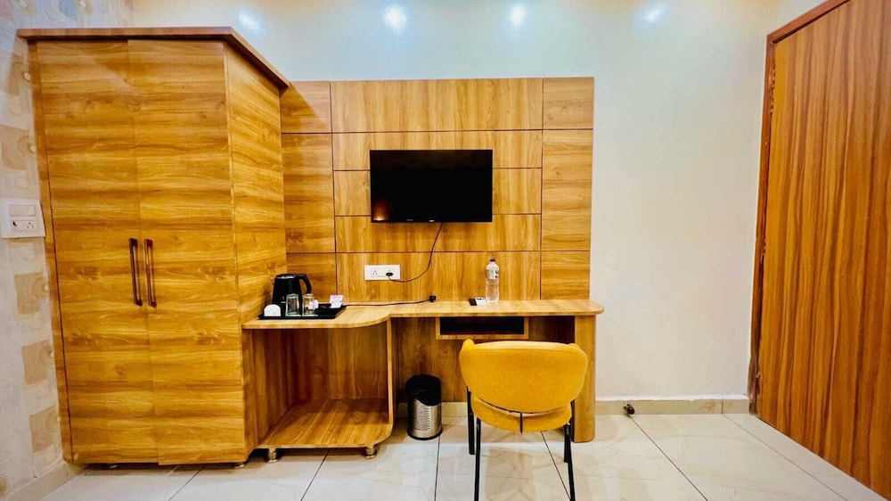 Hotel Robinson Kasganj
