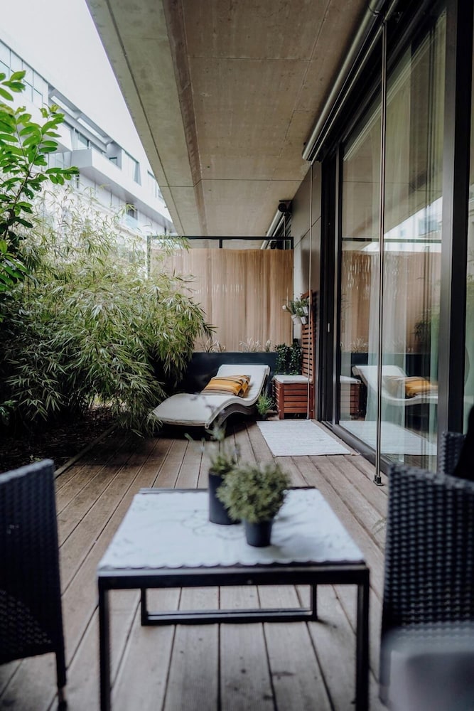 YoHome - Luxury Downtown Apartment