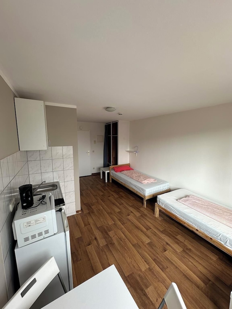 2-Rent Group Hostel Apartments HAN53