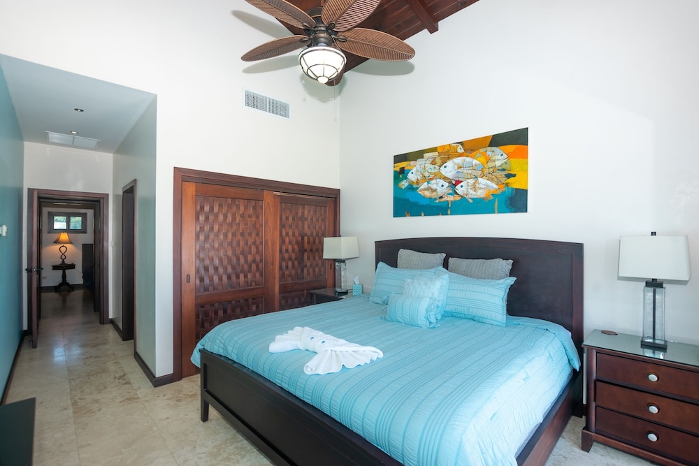 Pristine Bay 1303 3 Bedroom Villa by RedAwning view 2