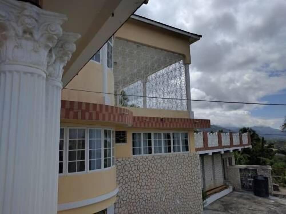 Rockhampton Retreat Guest House
