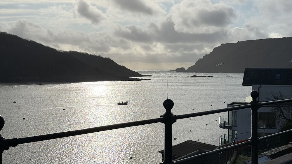 The Cabin in Salcombe view 3