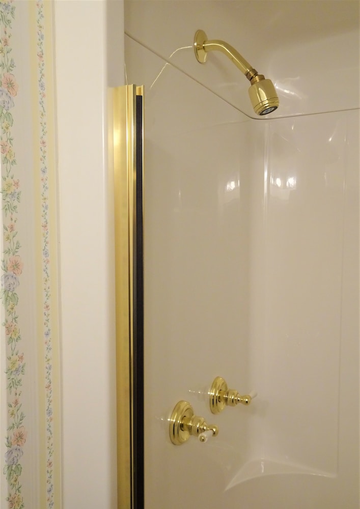 Grand Colonial B&B