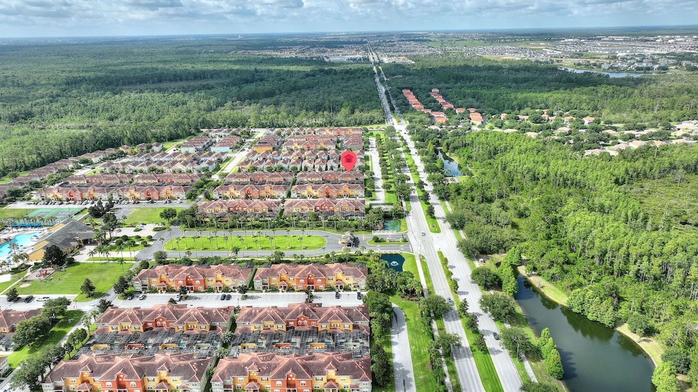 Sunny Paradise Retreat At Paradise Palms By Shine Villas 4 Bedroom Townhouse