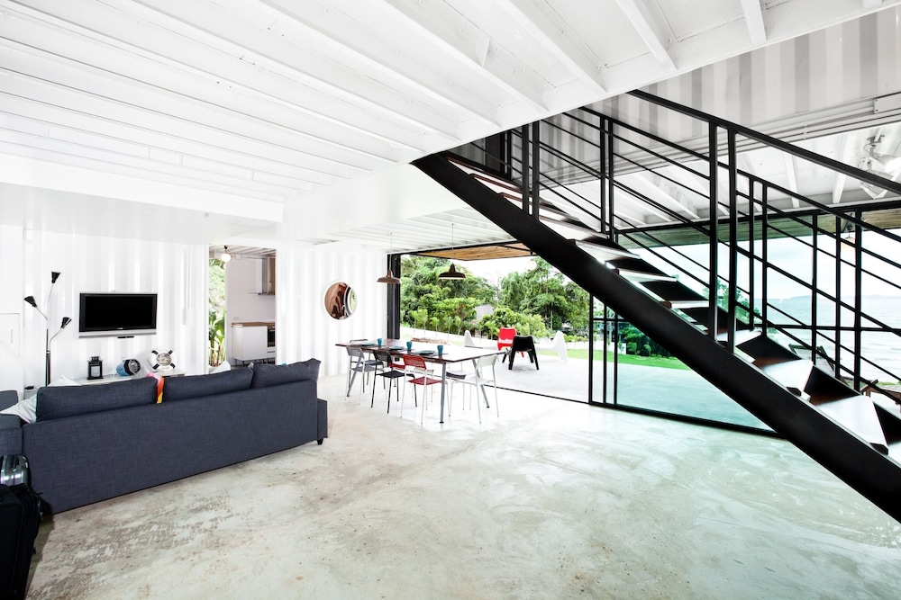 Bamboo Garden House
