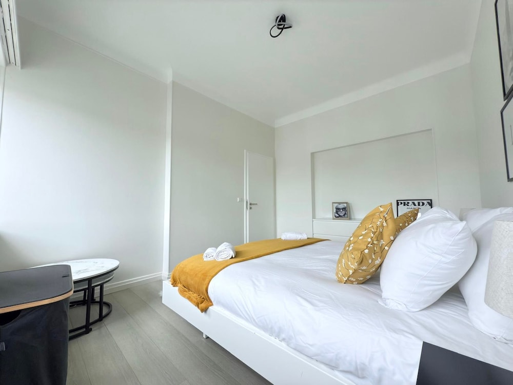 Charming 5 bedrooms Home view 5