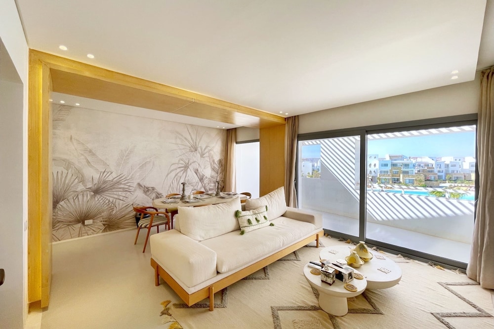 Xuru Stays I Lofty & Lavish 3 BDR @ Swan Lake El Gouna