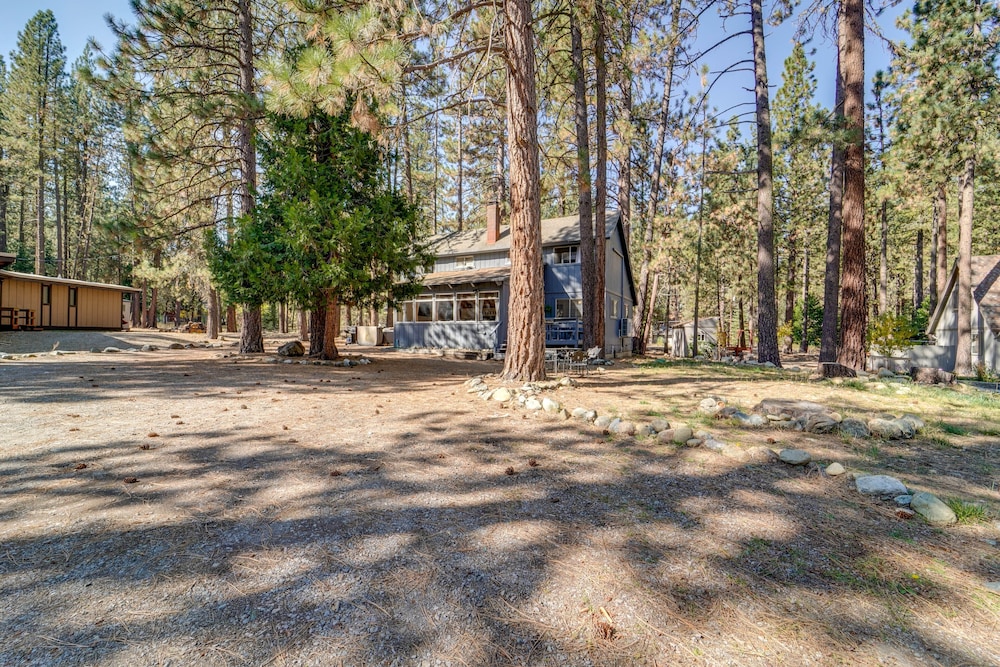 Graeagle Vacation Rental Cabin w/ Game Room! view 2