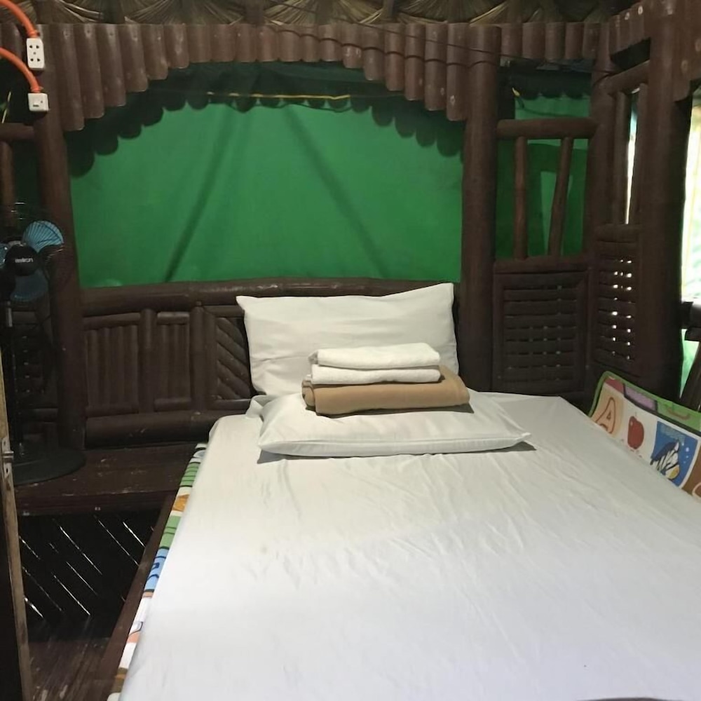 Eljoy's Forest Resort