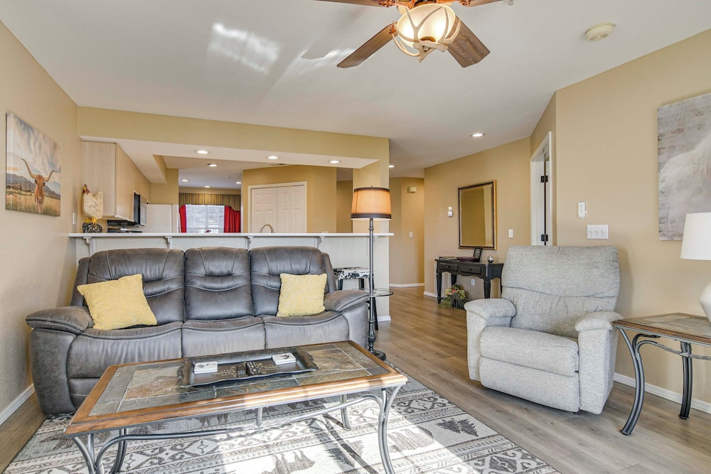 On Thousand Hills Golf Course: Condo w/ Sunroom
