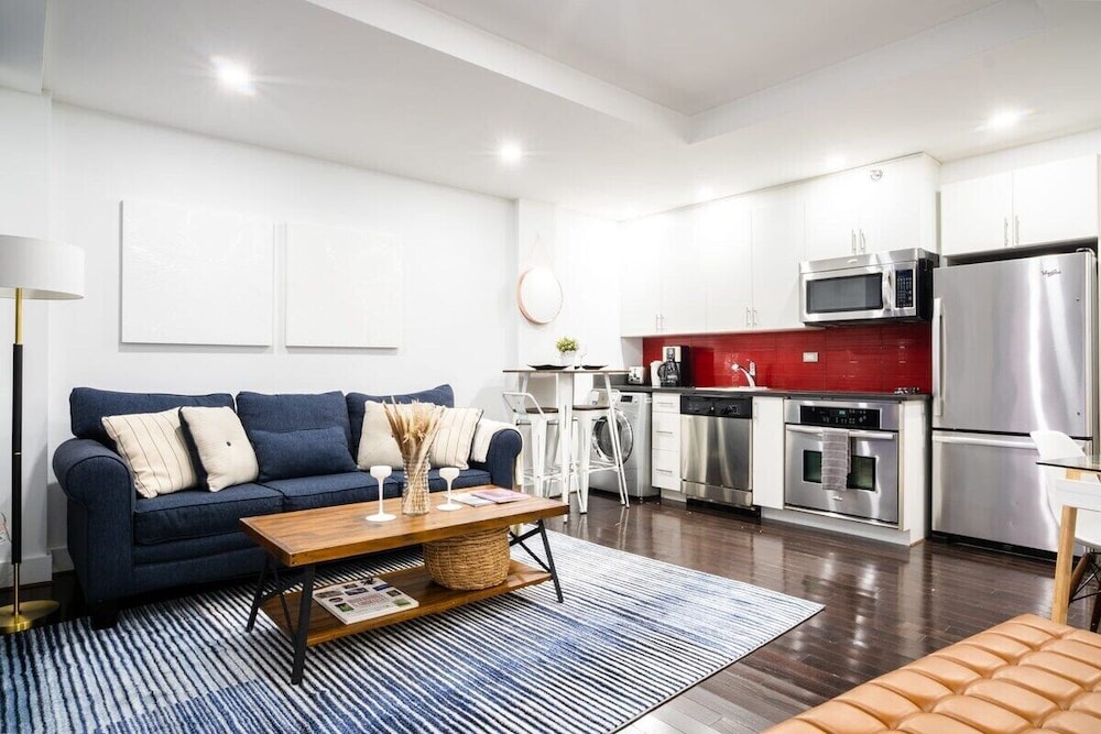 809 Midtown Apartments