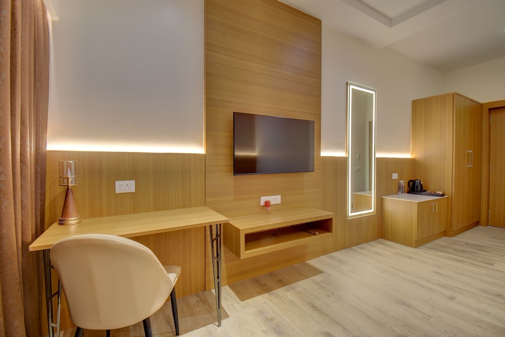 Hotel Warma Palace