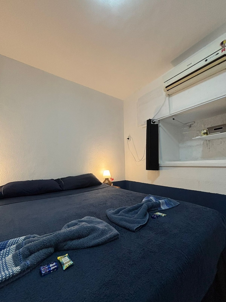 Primos Hostel & House