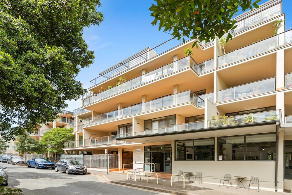 Stylish 1-bed in the Heart of Sydney's Inner West