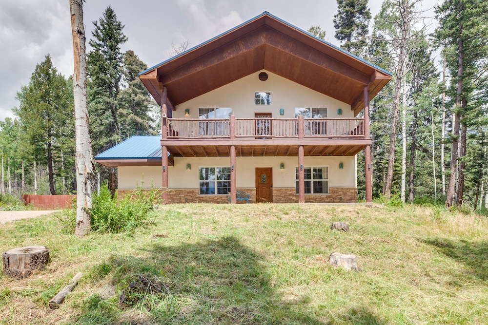 Cozy Angel Fire Vacation Rental: 4 Mi to Resort! view 2
