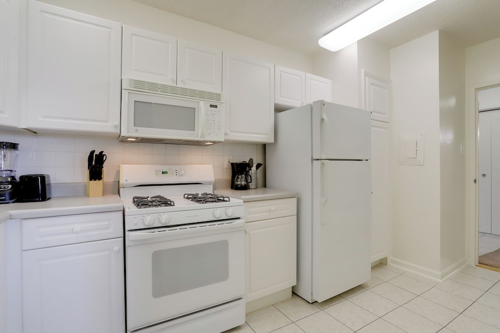 Crystal City Comfortable Apartments