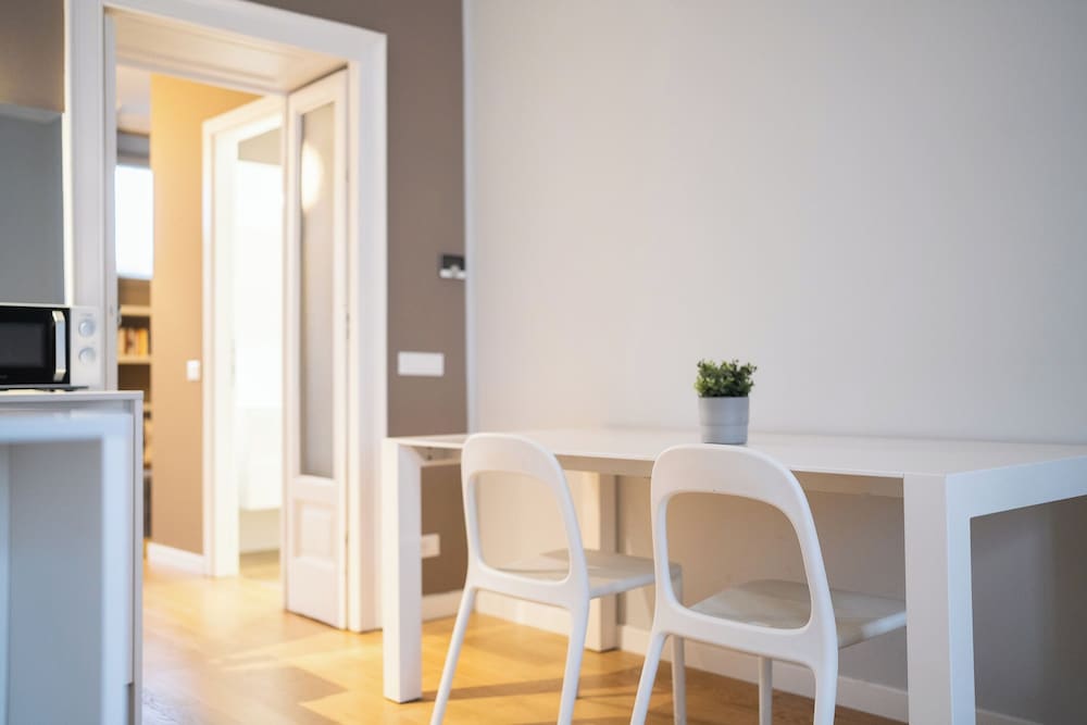 Bramante Luxury Apartments by InnStay