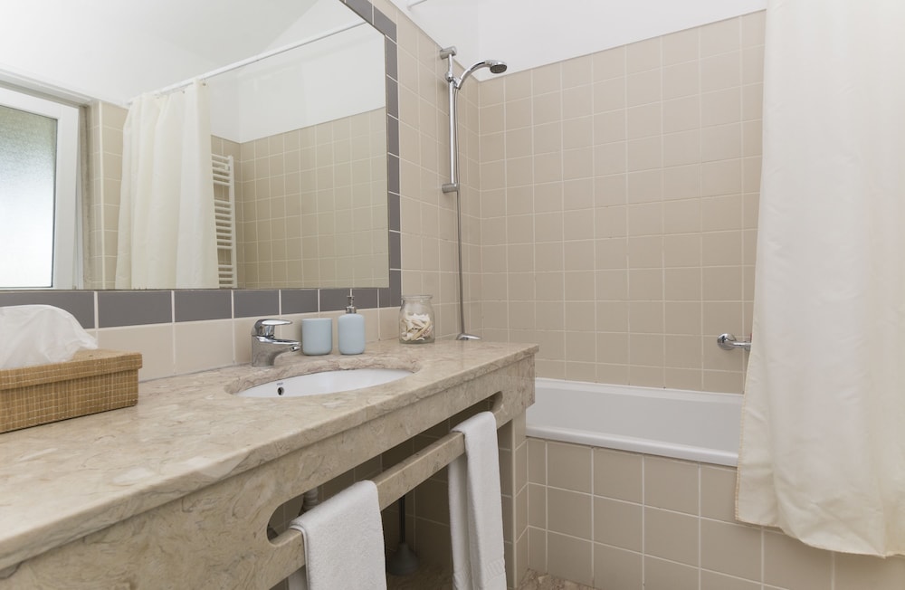 Designer Waterside Flat