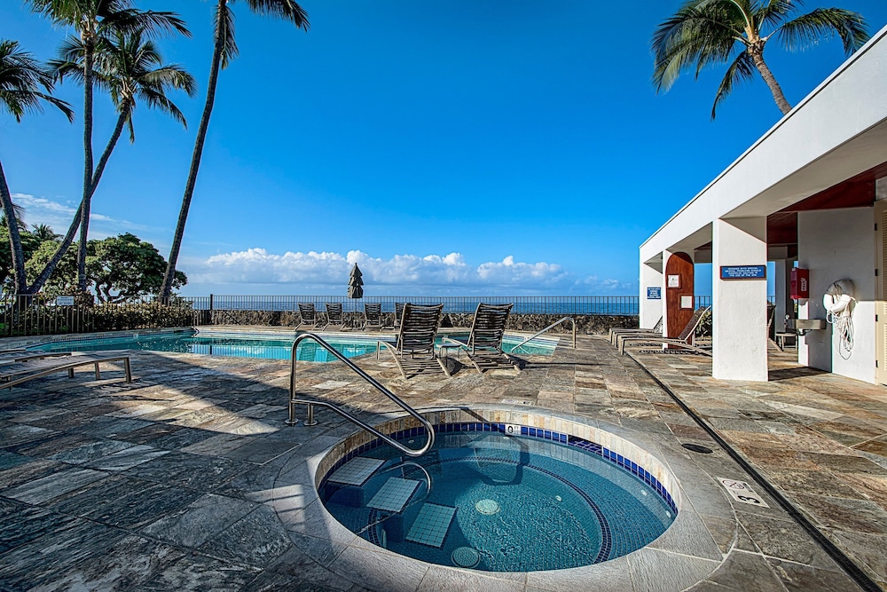 Ocean Front Villa - Central AC- Vrkcv