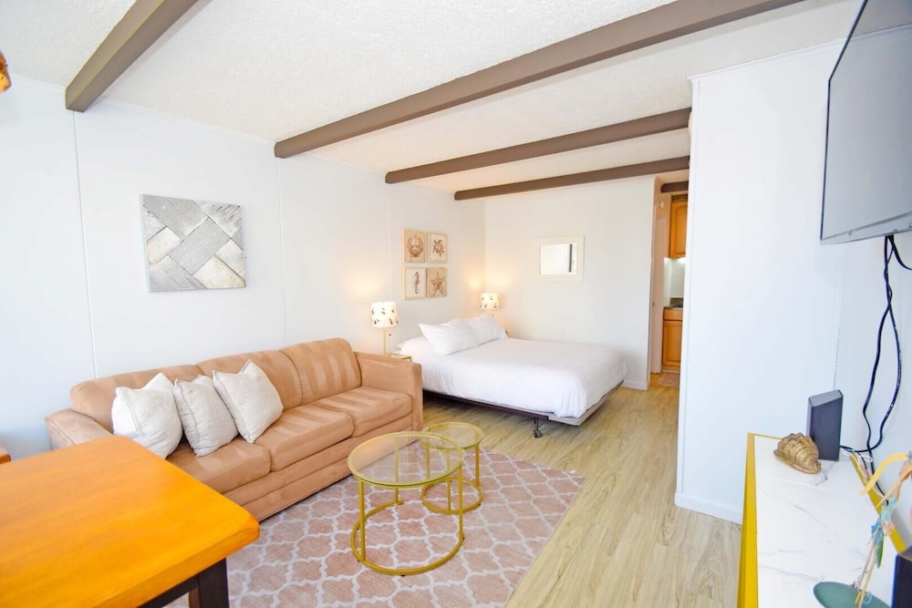 Ocean Waye 106 1 Bedroom Studio