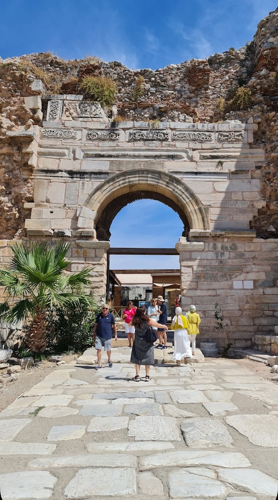 St.Johns hill boutique Ephesus