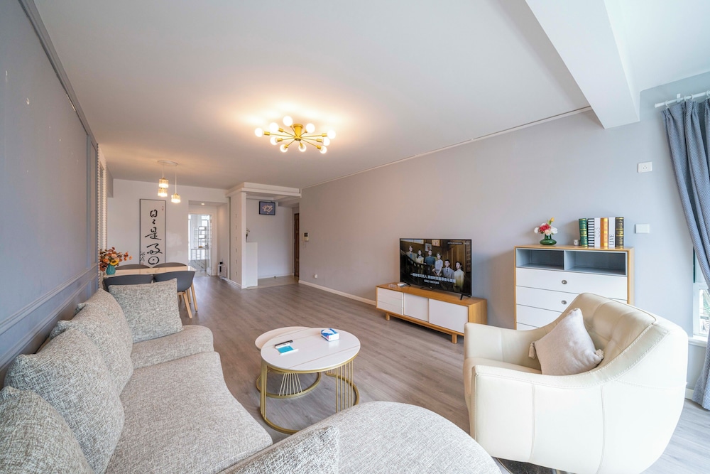 Tyms Xujiahui Prime 2BR APTGarden