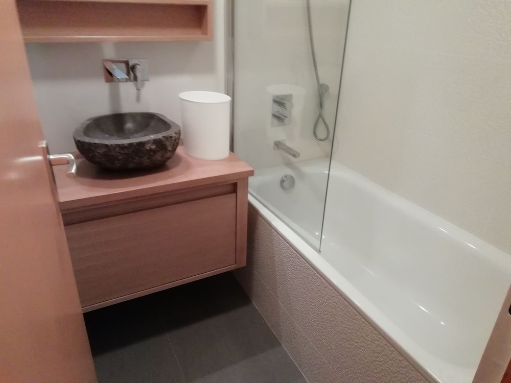Photo 32