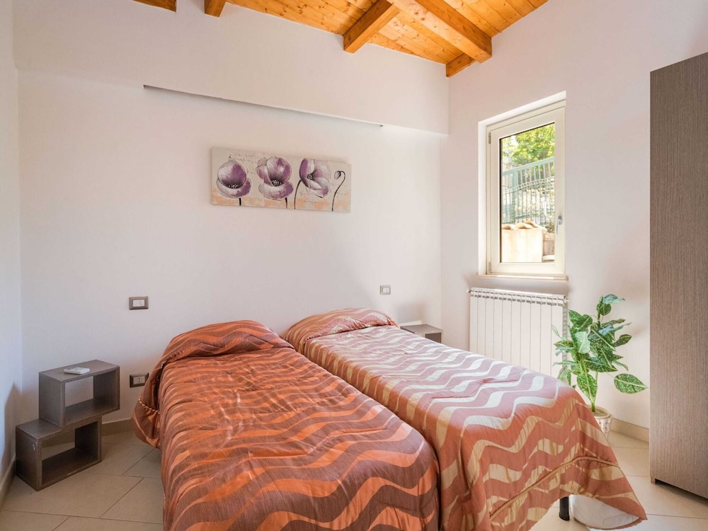 Apartment in Gasponi With Mountain Views view 2