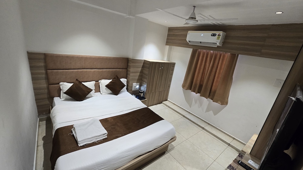Gokul Guest House