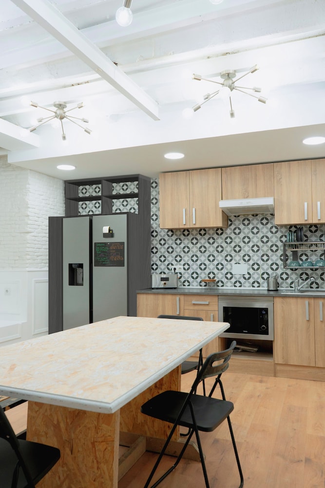 Modular Dreams Hostel