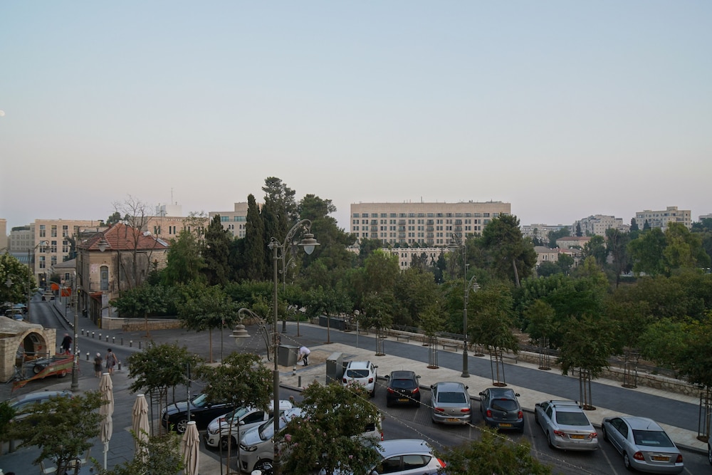 Photo 25